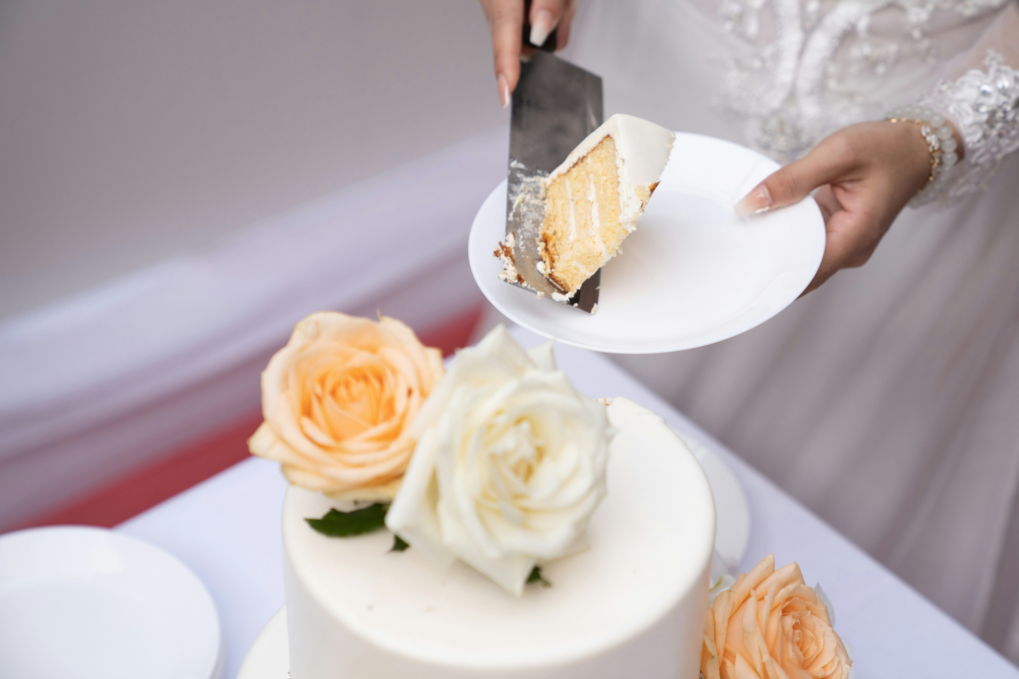 How to Choose the Best Wedding Cake Flavors for Your Big Day