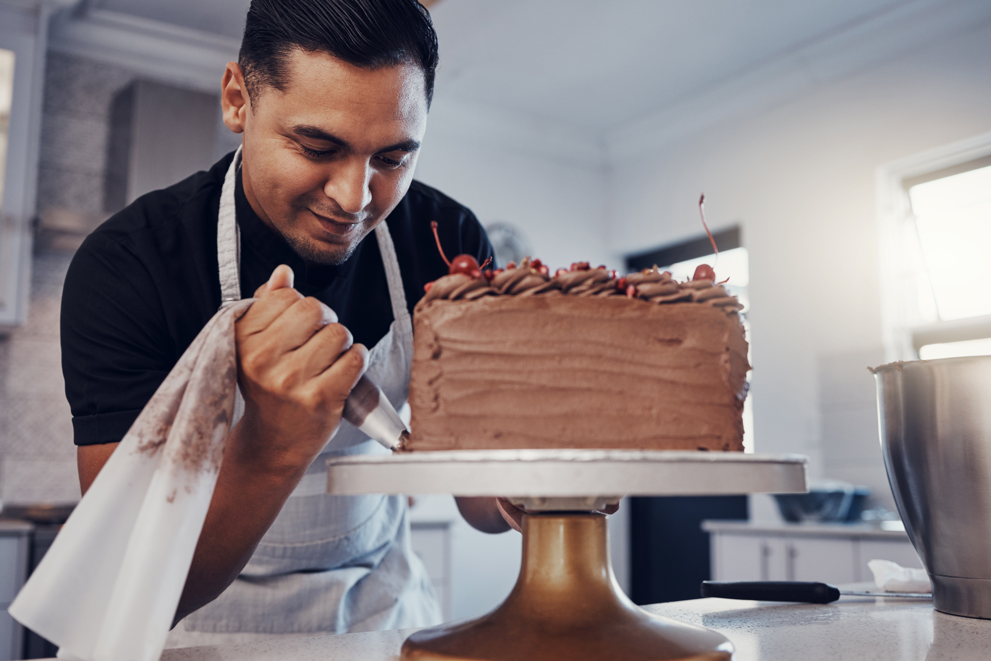 How to Frost a Layer Cake + Tips from Our Team